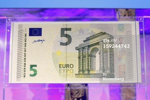 Αυτό είναι το νέο χαρτονόμισμα των 5 ευρώ