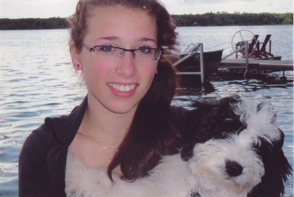 Οργή στο διαδίκτυο από την αυτοκτονία 17χρονης Καναδής