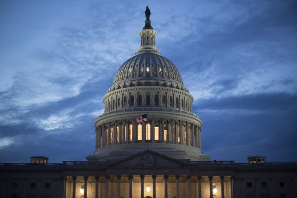 ΗΠΑ: Η Βουλή των Αντιπροσώπων ενέκρινε τη φορολογική μεταρρύθμιση του Τραμπ