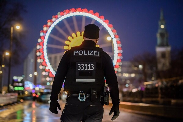Ενισχύθηκαν τα μέτρα ασφαλείας στη Γερμανία έναν χρόνο μετά τη φονική επίθεση στο Βερολίνο