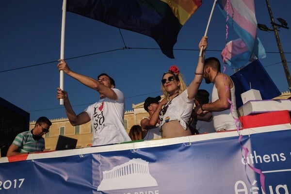 Το μεγάλο πάρτι του Pride στο Σύνταγμα: Βίντεο και φωτογραφίες από την γιορτή αγάπης στην Αθήνα