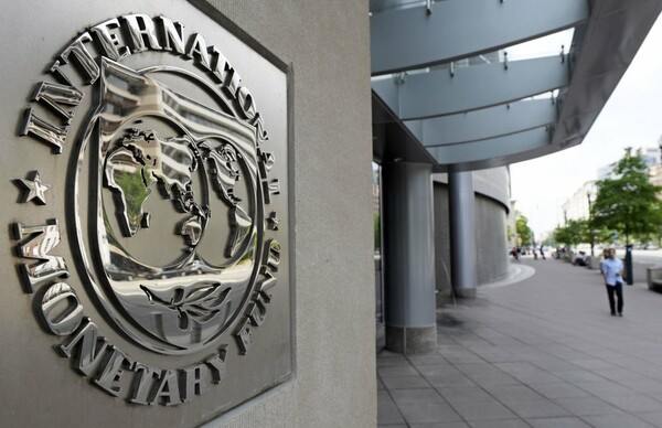 Το ΔΝΤ αρνείται τα λεγόμενα του Σεντένο- «Επιμένουμε στη ρύθμιση του ελληνικού χρέους»