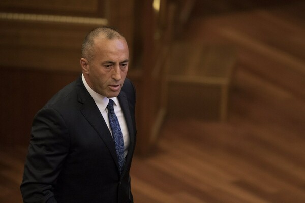 Ο πρωθυπουργός του Κοσόβου διπλασίασε το μισθό του με τη δικαιολογία ότι «πρέπει να έχει μία καλή εμφάνιση»