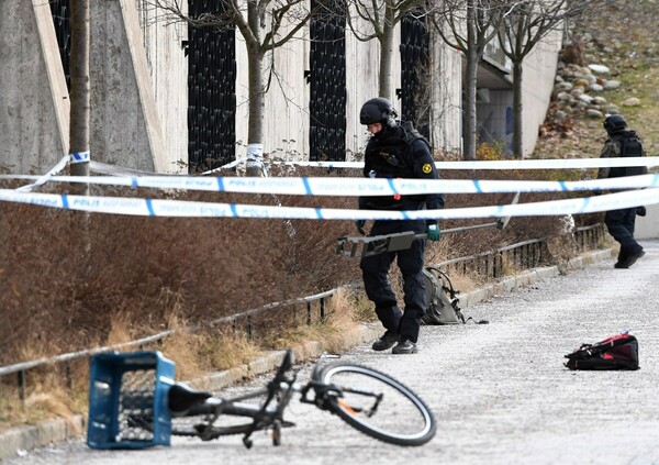 Κατέληξε ο άντρας που τραυματίστηκε από την έκρηξη κοντά σε σταθμό του μετρό στη Στοκχόλμη