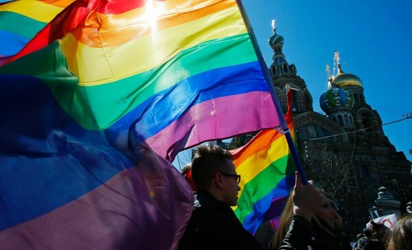 Τιμωρία και απαγόρευση της ομοφυλοφιλίας προτείνει η Ορθόδοξη Εκκλησία της Ρωσίας