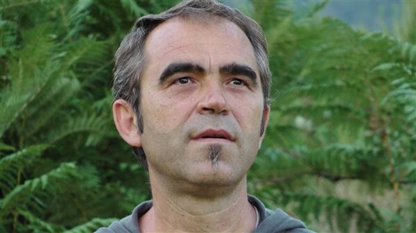 Πέθανε στα 48 του ο συγγραφέας Πέτρος Κουτσιαμπασάκος