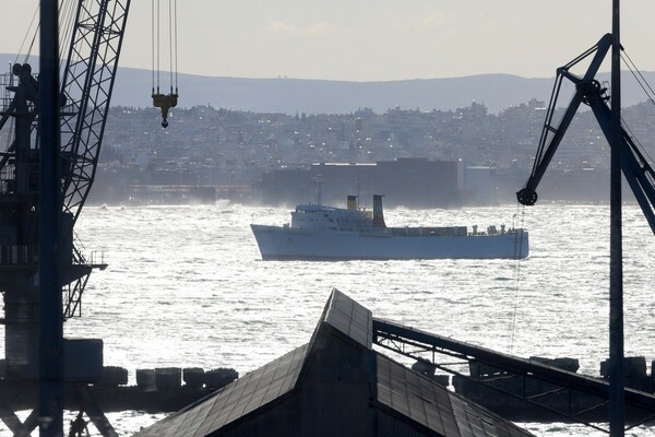 Στον Θερμαϊκό το πλοίο «Καπετάν Χρήστος» που μεταφέρει από το Ηράκλειο τους 410 τόνους εκρηκτικών
