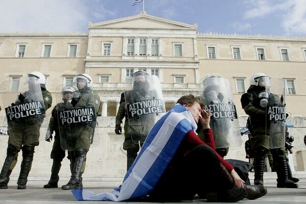 4η πιο δυστυχισμένη χώρα στον κόσμο η Ελλάδα
