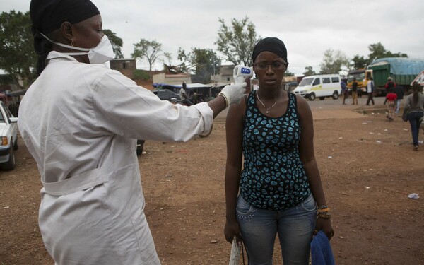 Έμπολα: 60 μέρες για να σωθεί η Δυτική Αφρική