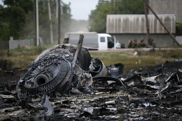 Ουκρανία: Συνεχίζονται οι εχθροπραξίες κοντά στο σημείο συντριβής του Μπόινγκ