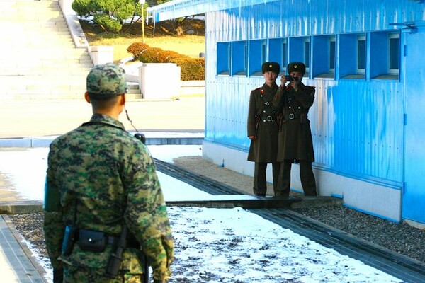 Αμερικανός προσπάθησε να περάσει κολυμπώντας στη Β. Κορέα