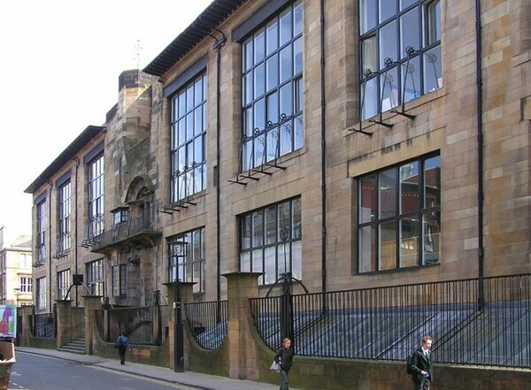 To περίφημο Glasgow School of Art σώθηκε κατά 90% από την καταστροφική πυρκαγιά