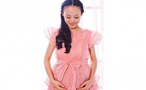 Θρήνος στην Κίνα για την καρκινοπαθή που αρνήθηκε τη θεραπεία επειδή ήταν έγκυος