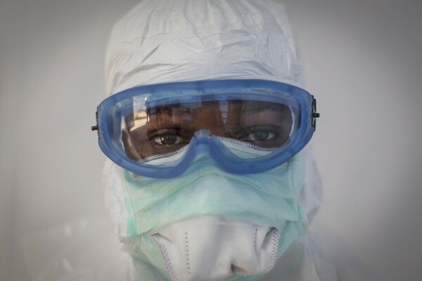 Ο Έμπολα σκότωσε τον αρχίατρο της Σιέρα Λεόνε