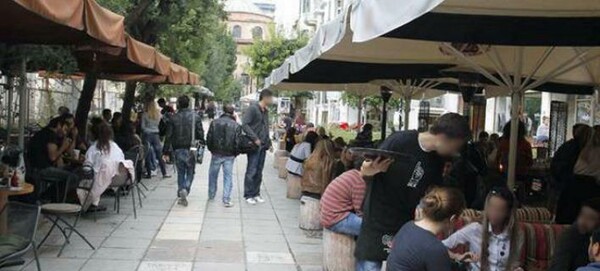Αθήνα: Λουκέτο για τα καταστήματα που παρανομούν σε κοινοχρήστους χώρους