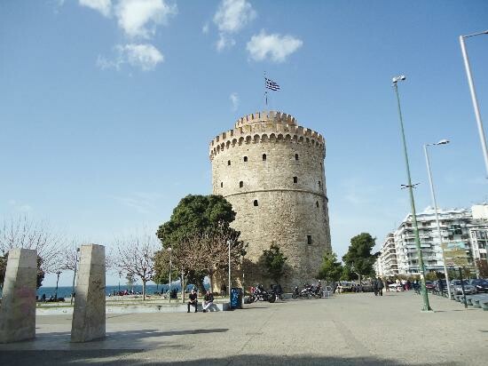 Θεσσαλονίκη: Δημοτικός υπάλληλος εξαπατούσε ανέργους