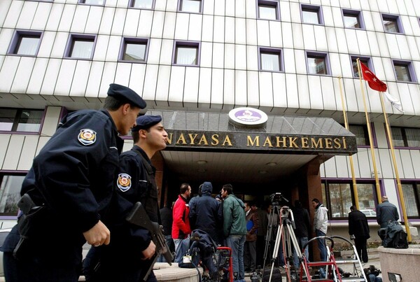 Το Συνταγματικό Δικαστήριο της Τουρκίας έκρινε για δεύτερη φορά παράνομη τη φυλάκιση δημοσιογράφου