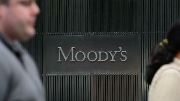 Ο οίκος Moody’s ανακοίνωσε την αναβάθμιση του αξιόχρεου ελληνικών τραπεζών