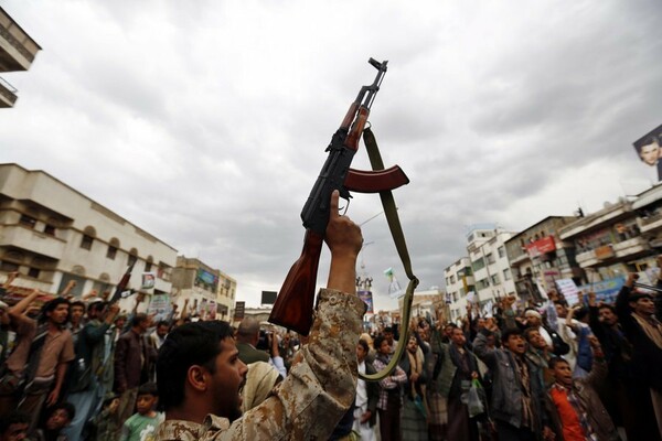 Στο χάος η Υεμένη - Απομακρύνονται οι ξένοι διπλωμάτες