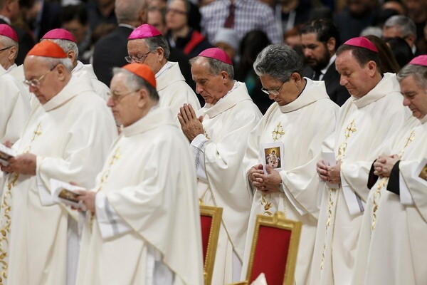 Το Βατικανό διoργανώνει σεμινάρια εξορκισμού για ιερείς λόγω της αύξησης των «δαιμονισμών»