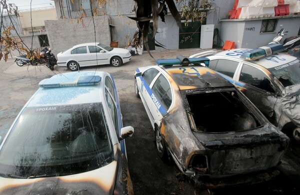 Επίθεση με γκαζάκια στην Τροχαία Δυτικής Αττικής