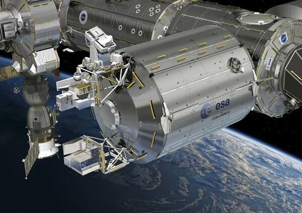 Ένας «Διαστημικός Κυνηγός Καταιγίδων» ξεκινάει τη λειτουργία του στον Διεθνή Διαστημικό Σταθμό