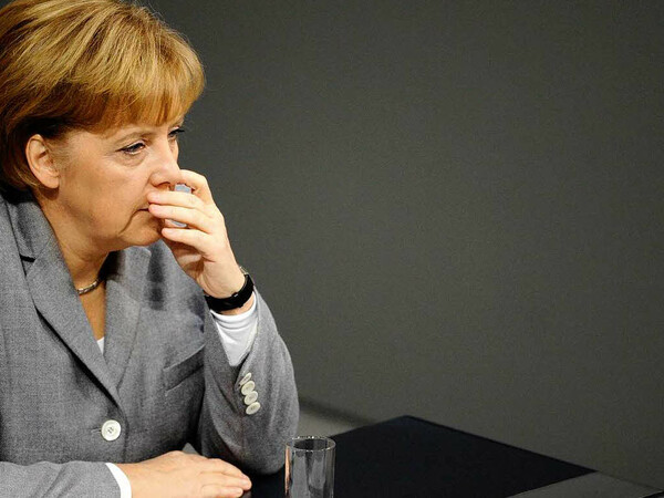 Μέρκελ: Αν καταρρεύσει το ευρώ, καταρρέει και η Ευρώπη