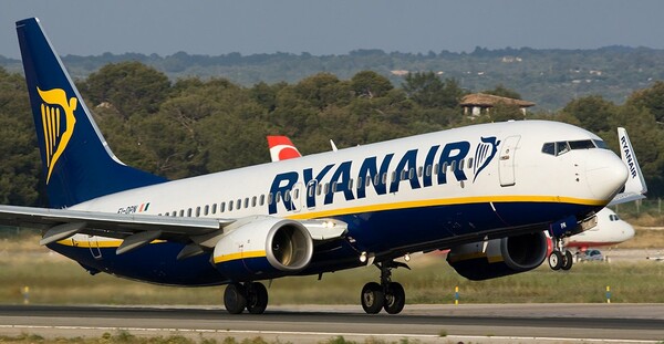 Η Ryanair κλείνει τη βάση της στα Χανιά - Από 1η Ιουνίου μειώνει και τα δρομολόγια εσωτερικού στην Ελλάδα