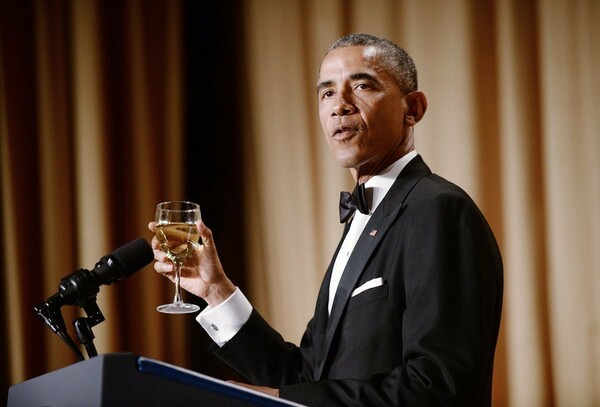 Ο Ομπάμα στην πιο ανατρεπτική και αστεία βραδιά της θητείας του