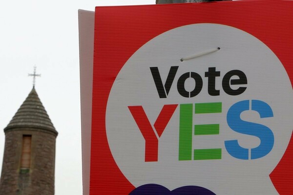 Δημοψήφισμα σήμερα στην Ιρλανδία για τον γάμο ομοφυλοφίλων