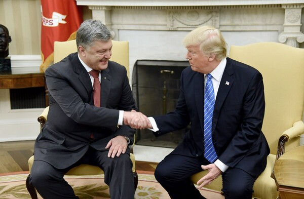 Ο Μάικλ Κόεν πληρώθηκε αδρά από την Ουκρανία για να κανονίσει τη συνάντηση Τραμπ - Ποροσσένκο