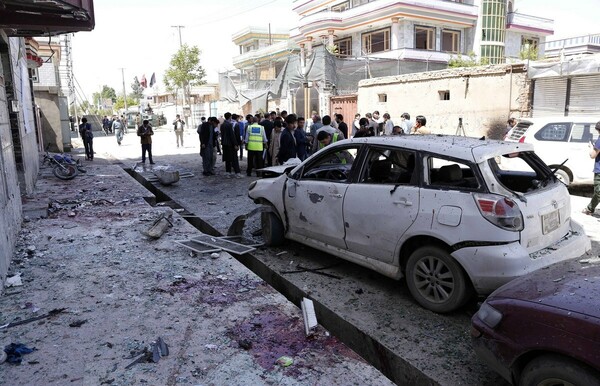 Πάνω από 60 νεκροί και 120 τραυματίες σε επίθεση του Ισλαμικού Κράτους στο Αφγανιστάν