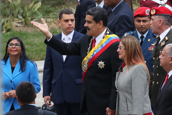 Βενεζουέλα: Ορκίστηκε ήδη ο Μαδούρο αν και η νέα θητεία του ξεκινά επισήμως τον Ιανουάριο