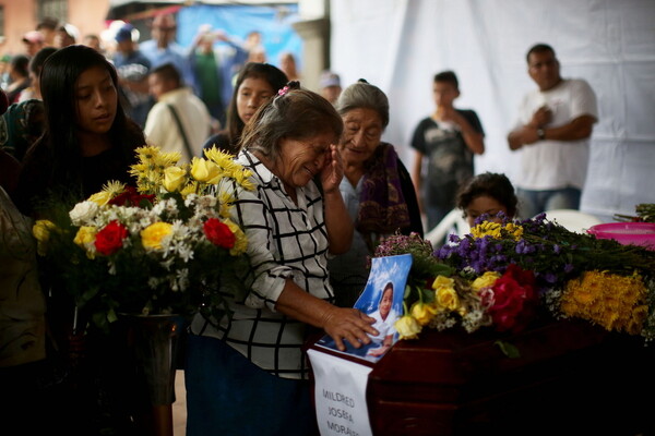 Θρήνος στην Γουατεμάλα - 65 νεκροί και απόλυτη καταστροφή από την έκρηξη ηφαιστείου