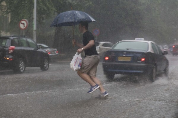 Καλλιάνος: Έρχονται καταιγίδες, χαλάζι και βροχές σχεδόν σε όλη τη χώρα