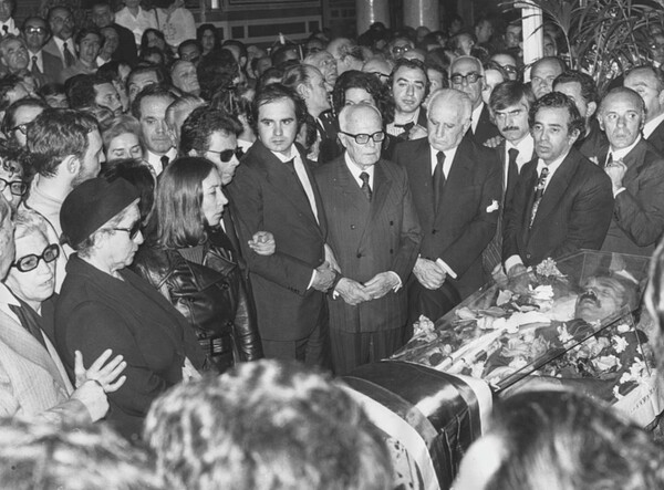 Η Οριάνα Φαλάτσι γράφει για τον Αλέκο Παναγούλη, την αγάπη τους και γιατί δεν άντεξε να πάει ποτέ στον τάφο του