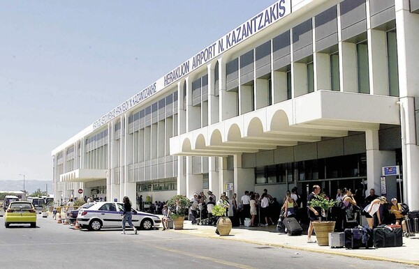 Συναγερμός στο αεροδρόμιο Ηρακλείου για αναγκαστική προσγείωση αεροσκάφους