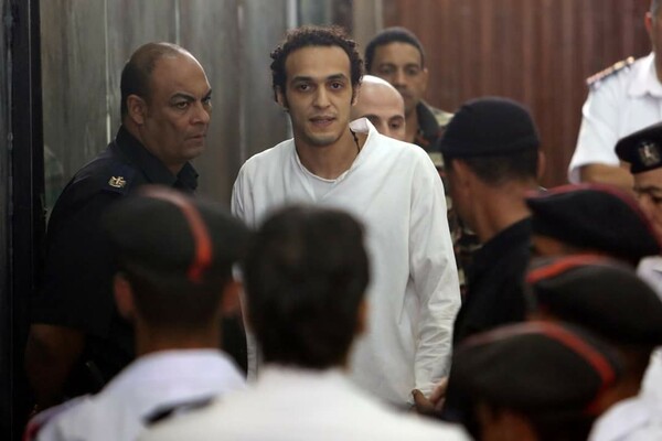 Η UNESCO δίνει το Παγκόσμιο Βραβείο Ελευθερίας του Τύπου στον φυλακισμένο Αιγύπτιο φωτορεπόρτερ Σάκαν
