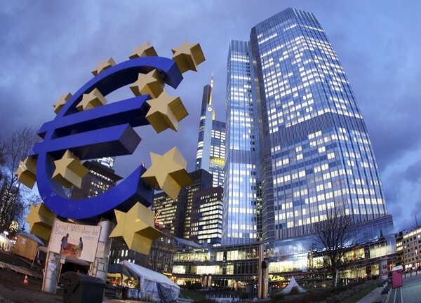 Σε λίγο η κρίσιμη απόφαση της ΕΚΤ για τη ρευστότητα