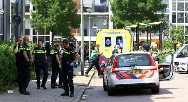Ολλανδοί αστυνομικοί πυροβόλησαν άνδρα που κρατούσε τσεκούρι φωνάζοντας «ο Θεός είναι μεγάλος»