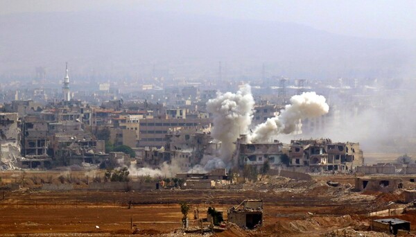 Τουλάχιστον 18 άμαχοι νεκροί από αεροπορικές επιδρομές στην Ιντλίμπ της Συρίας