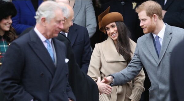 Το Παλάτι ανακοίνωσε πως ο πρίγκιπας Κάρολος θα συνοδεύσει τη Μέγκαν Μαρκλ στην εκκλησία