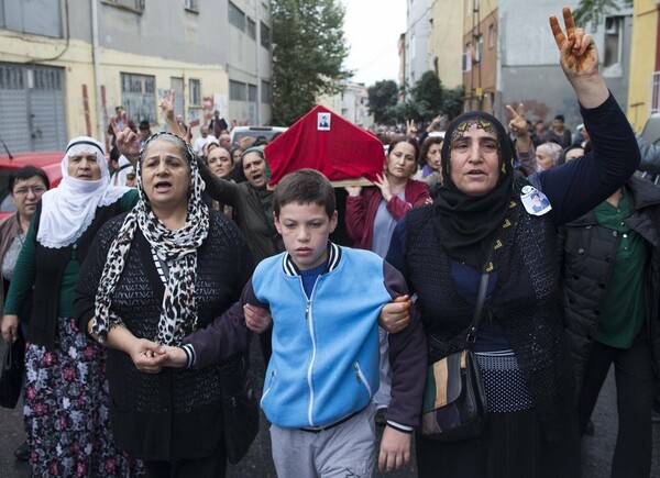 97 νεκροί ο απολογισμός της Τουρκίας - Δύο άντρες οι βομβιστές αυτοκτονίας ανακοίνωσε η κυβέρνηση