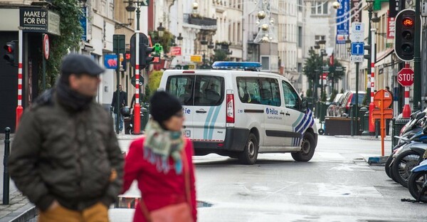 Περισσότερες δυνάμεις ασφαλείας, κλειστά μετρό, σχολεία και καταστήματα φέρνει το αύριο στις Βρυξέλλες