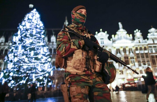 Φρούριο για τρίτη νύχτα οι Βρυξέλλες - Δρακόντεια τα μέτρα ασφαλείας και απόψε στο Βέλγιο