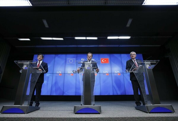 Η Τουρκία παίρνει τρία δισ. και προετοιμάζει το έδαφος για ένταξη στην ΕΕ
