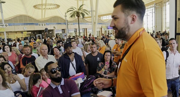 80.000 Ρώσοι τουρίστες εγκλωβισμένοι στην Αίγυπτο