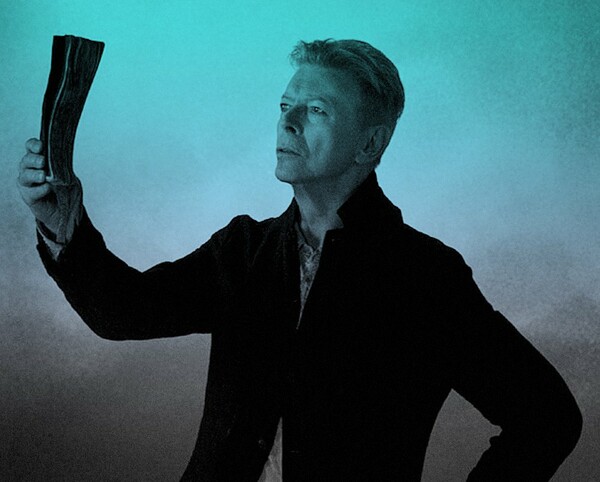 18 Αθηναίοι απαντούν: Τι τρέχει με το νέο κομμάτι του David Bowie;