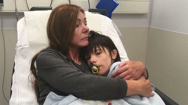 Βρετανία: Στο νοσοκομείο 12χρονος με επιληψία- Κατασχέθηκε το θεραπευτικό έλαιο κάνναβης που χρησιμοποιούσε