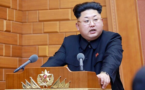 Ο Κιμ Γιονγκ Ουν διατάζει όλους τους κατοίκους της Β.Κορέας να κουρευτούν ακριβώς όπως εκείνος